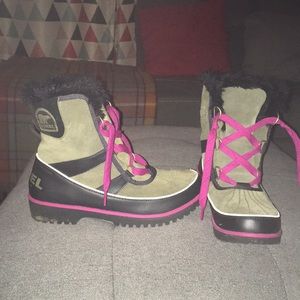 Last $ drop Sorel winter boots